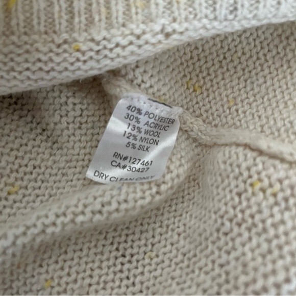 WILDFOX Sweater Top Pullover Cream Muted Pastel Floral Size Small DISTRESSED - Picture 6 of 9